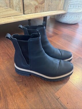 Women’s Toms Dakota Black Chelsea Ankle Boots